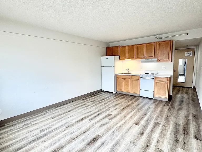 9853-9857 Silverdale Way NW — Photo 9