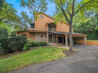 1407 Oakview Ter, Woodstock, IL 60098