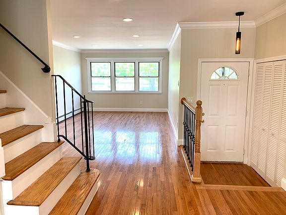 5th image of 3138 Ampere Ave #1F