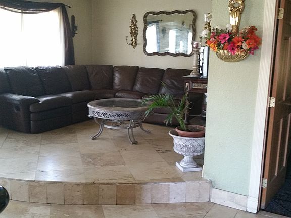 4th image of 11513 Painter Ave