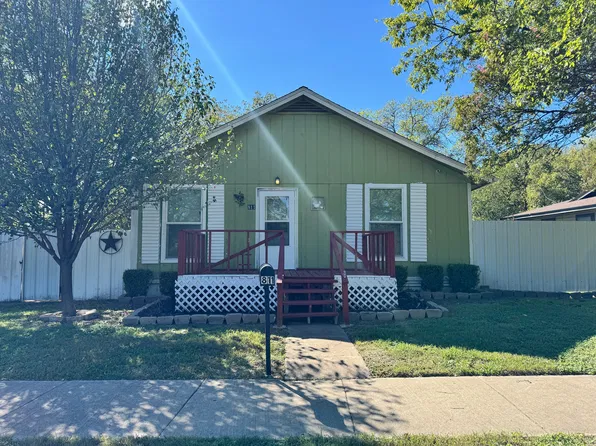 811 SW Main St, Ennis, TX 75119