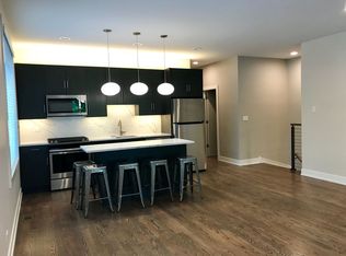 1120 W Polk St #1W, Chicago, IL 60607