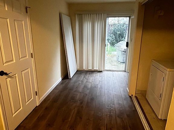 4th image of 1493 Falcon Ct