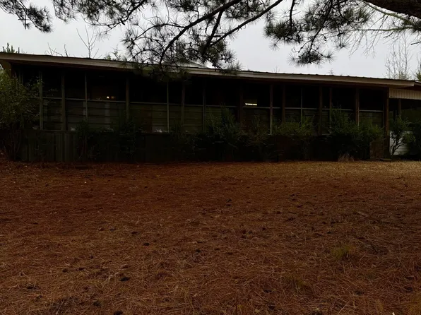 500 Lindsey Rd N, Fulton, MS 38843
