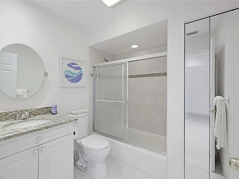 881 Gulf Pavilion Dr #201 — Photo 4