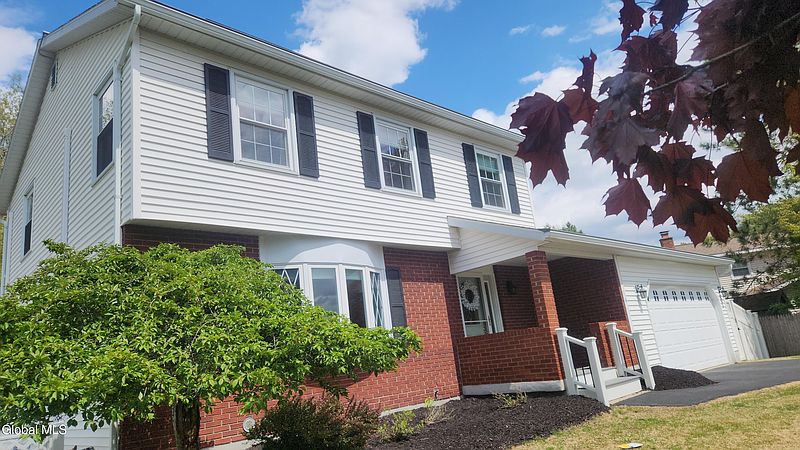 3rd image of 16 Woodridge Street