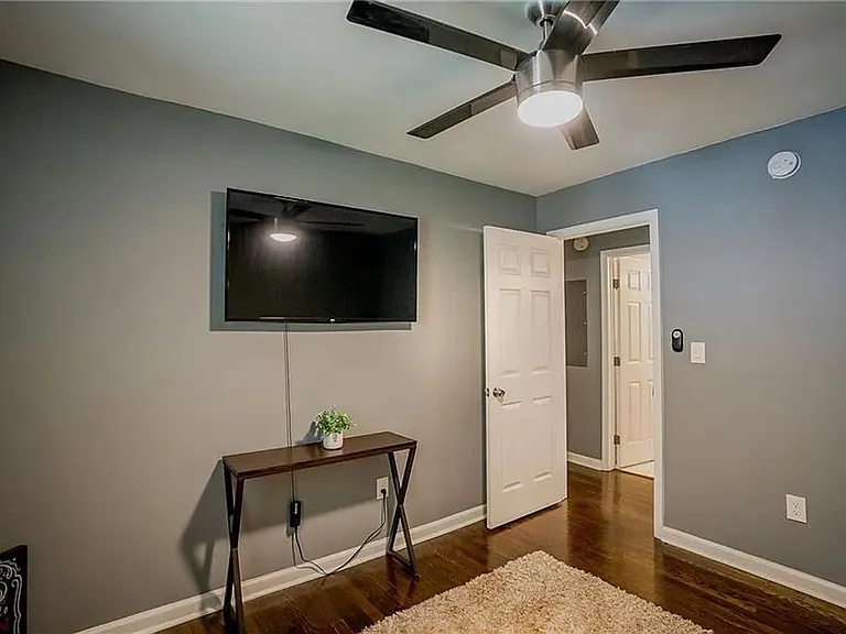 3052 Browns Mill Rd SE — Photo 25
