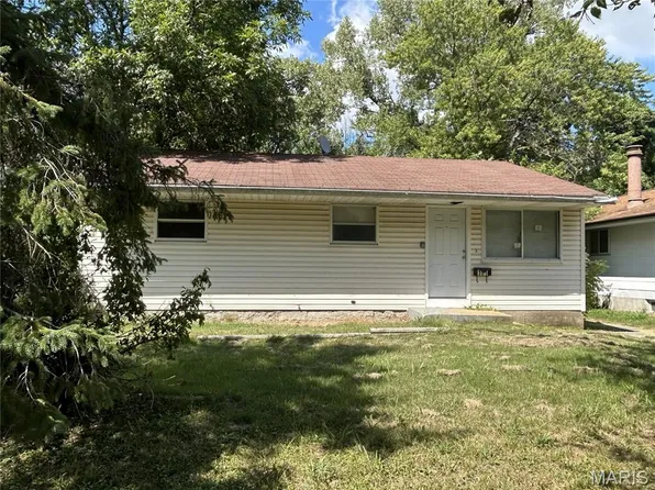 151 Brigadoon Cir, Saint Louis, MO 63137