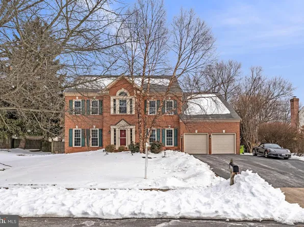 4803 Walney Knoll Ct, Chantilly, VA 20151