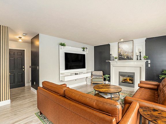 4th image of 1870 Hollow Creek Dr SE