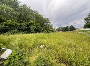 1211 Fox Chase Rd, East Liverpool, OH 43920