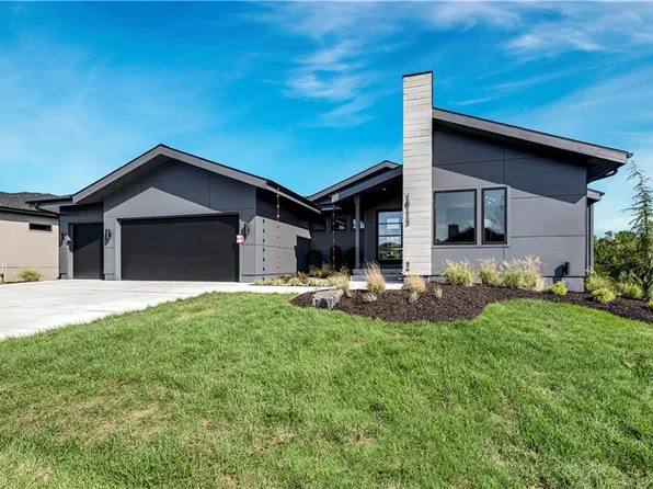 18113 Cody St, Overland Park, KS 66013