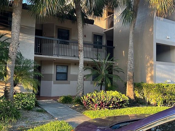 4th image of 9963 Nob Hill Ln #9963