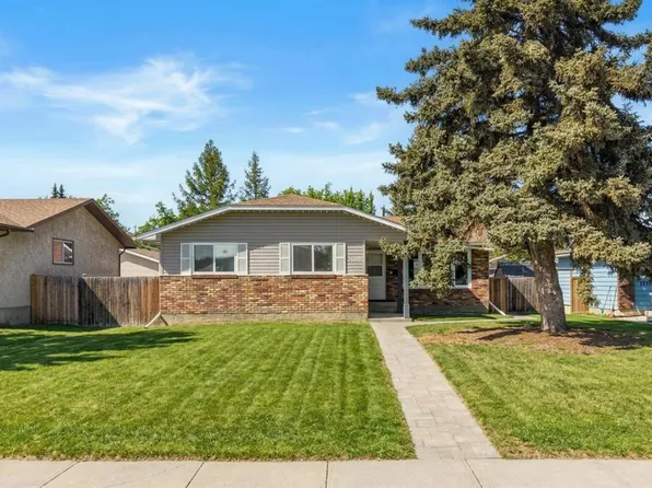 14520 S Parkside Dr SE, Calgary, AB T2J 4J8