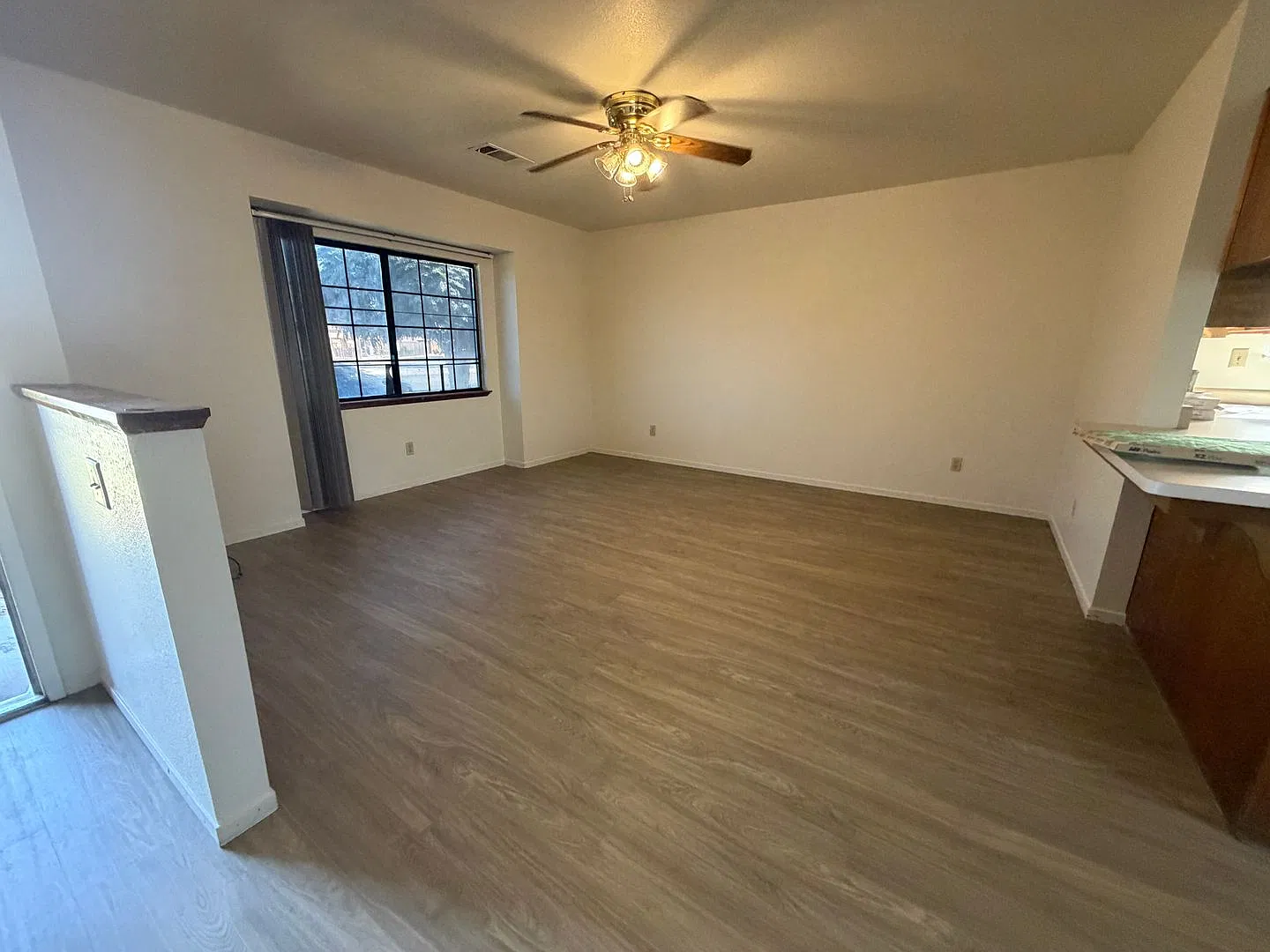 1869 S. Laspina St - 3 Bedroom 2 Bathroom - Tulare — Photo 3