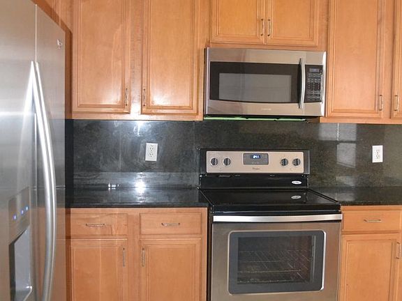 3rd image of 309 Jamerson Ct