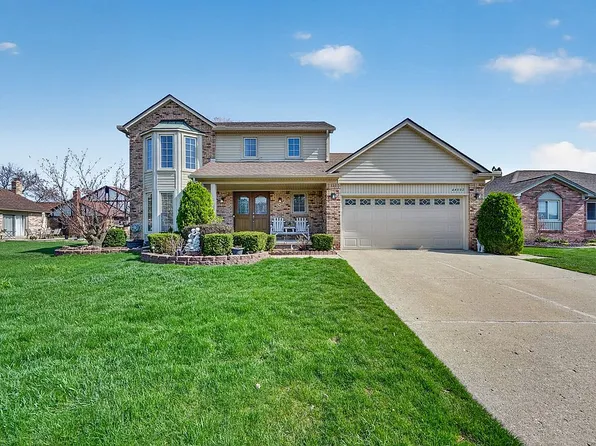 44002 Rivergate Dr, Clinton Township, MI 48038