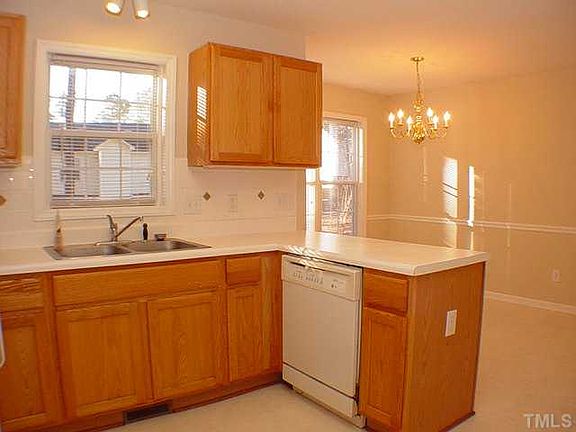 5th image of 5805 Seward Dr