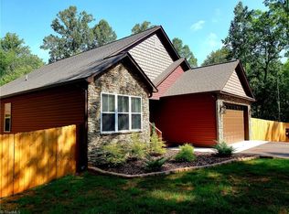 225 Lake Drive 9, Lexington, NC 27292