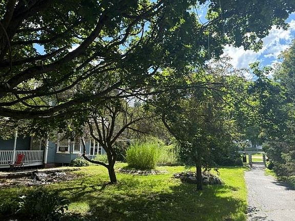 5th image of 11 Maple Street