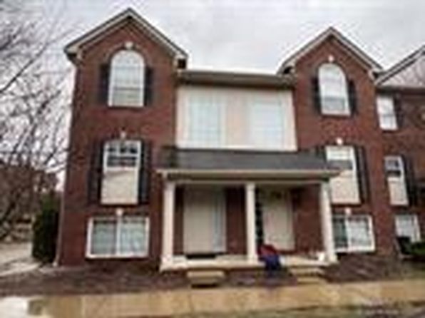 3166 Promenade Cir