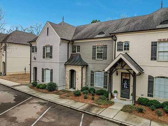 2nd image of 103 Farm View Dr #902