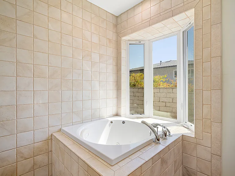 1323 Branta Dr — Photo 25