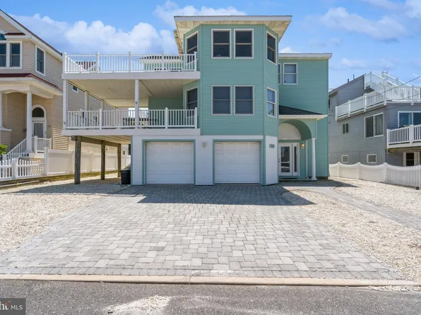 124 E 12th St, Ship Bottom, NJ 08008