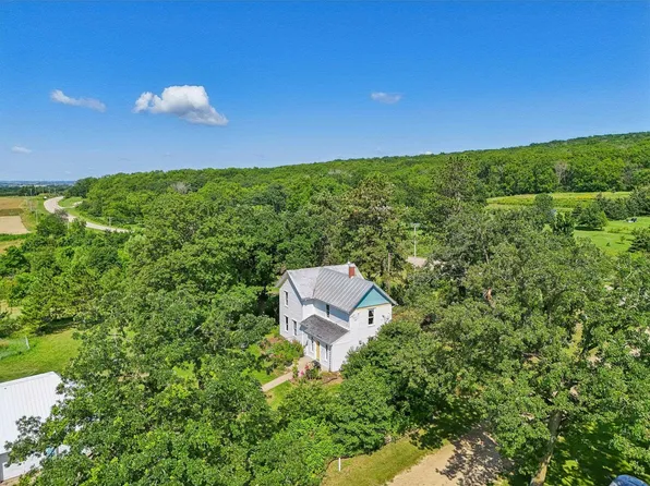 8875 County Road Id, Blue Mounds, WI 53517