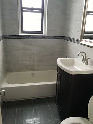 Rented by Metropolis International Realty Inc. | media 62