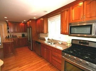 10 Greenleaf Ave, Medford, MA 02155