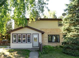 3305 S 15th St, Manitowoc, WI 54220