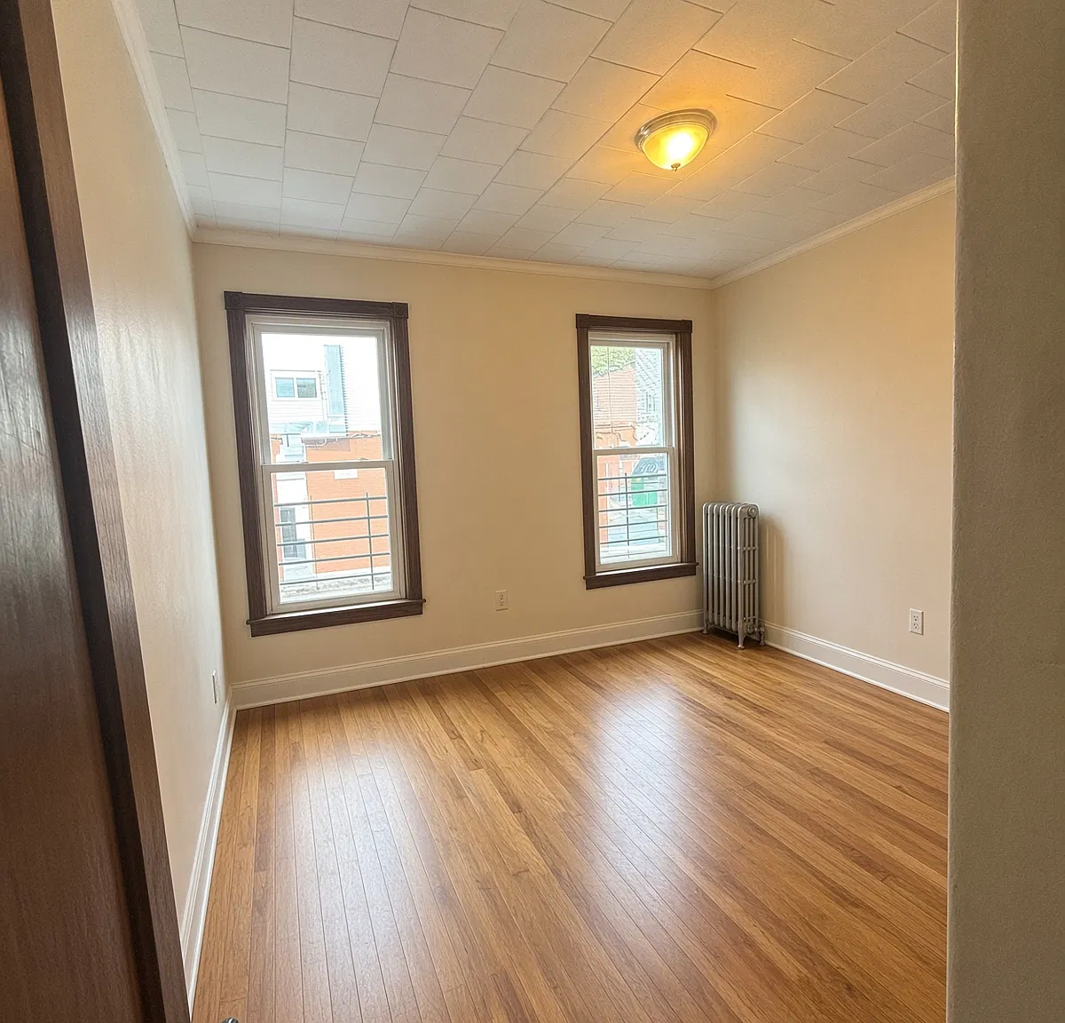 4 bed, 1275 sqft, $3,200 — Photo 4