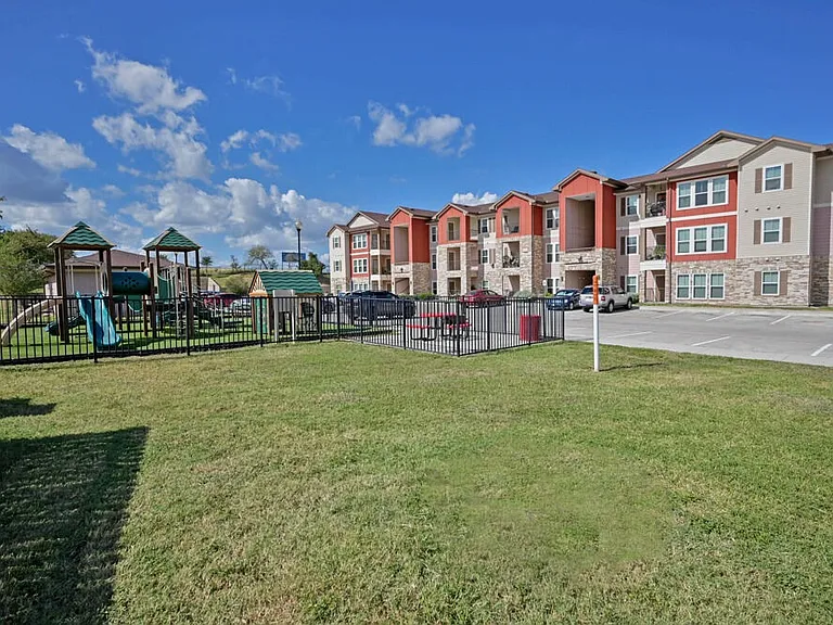 River View at Calallen — Photo 9
