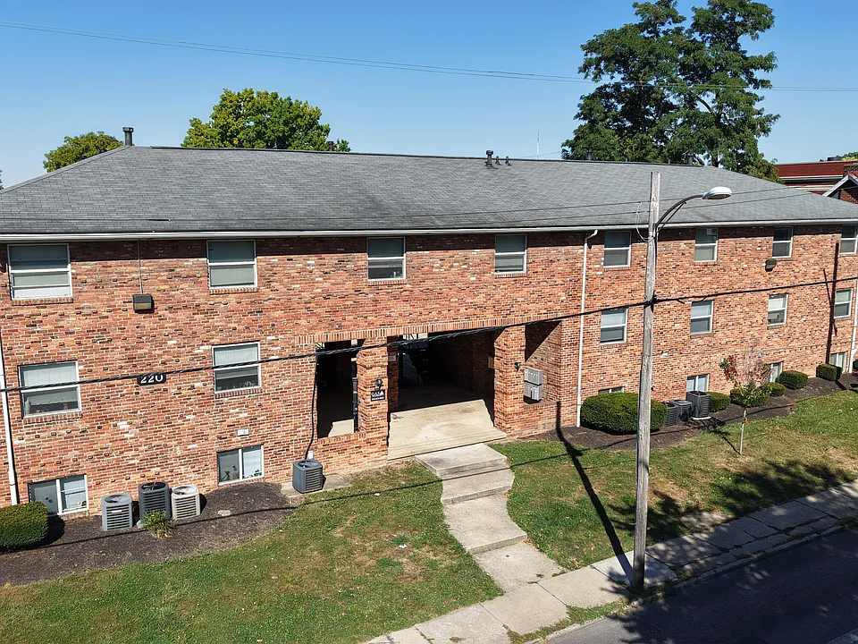 220 E. Lane Ave.