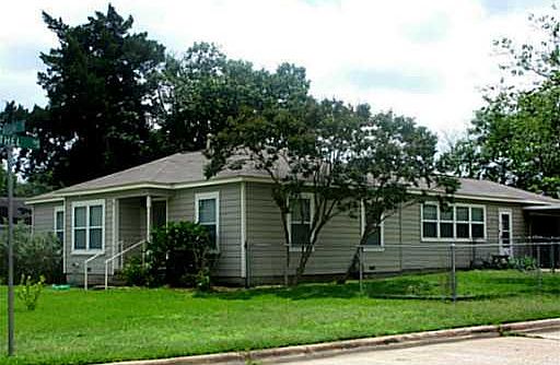 2nd image of 1500 Woodland Dr