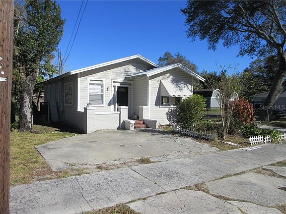 3rd image of 3406 Deleuil Ave