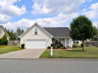 811 Americana Dr, Raeford, NC 28376