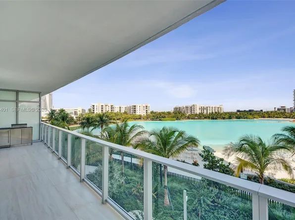 2411 Laguna Cir #208, Miami, FL 33181