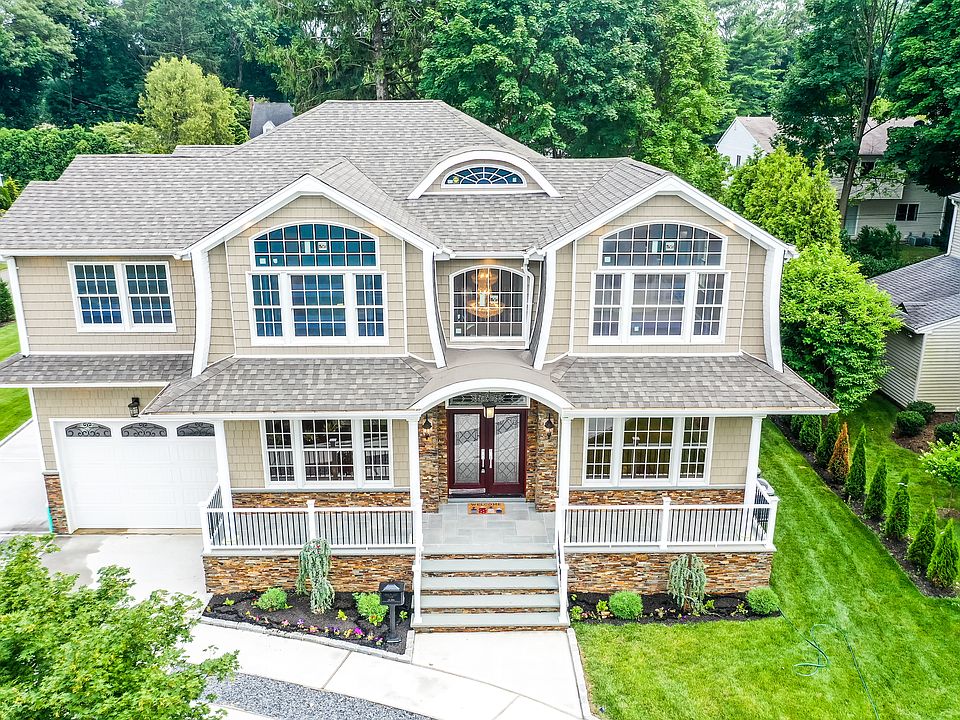 1st image of 143 Circle Dr