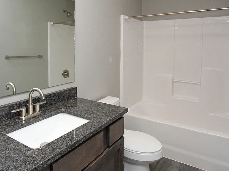 2635 W B St — Photo 7