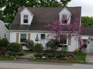 20 Draper Ave, Warwick, RI 02889