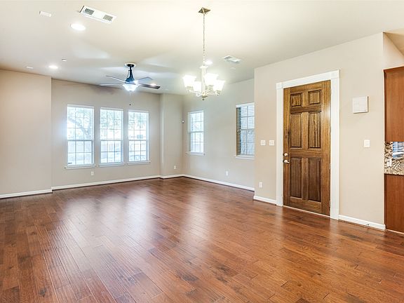 5th image of 1915 Luther Rd