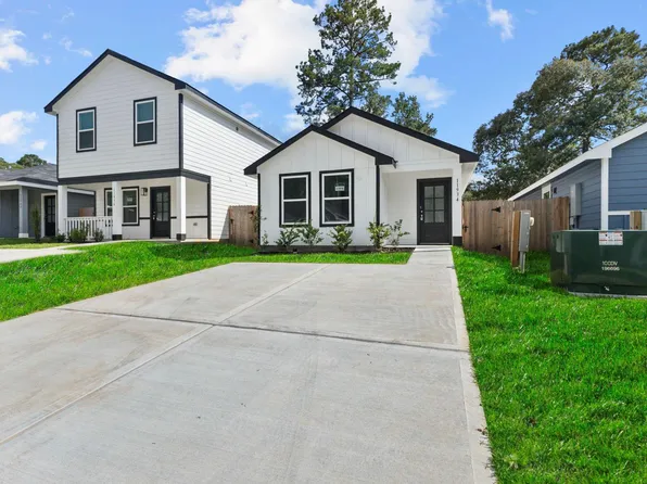 11934 Detar Ct, Willis, TX 77378