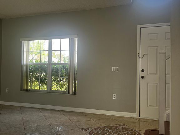 3rd image of 694 Cotulla Dr