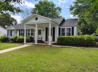 406 Thames St, Manning, SC 29102