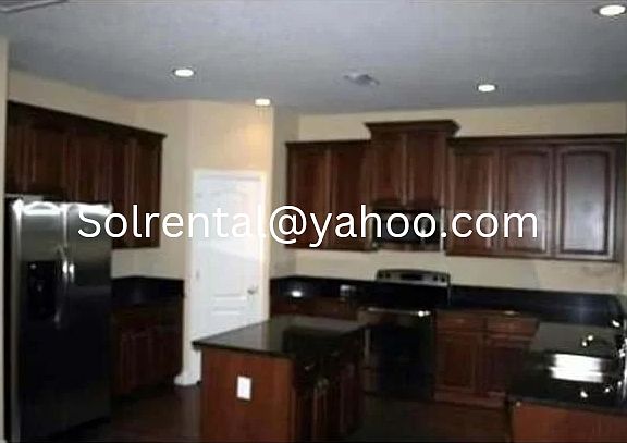 5th image of 7106 S Trask St