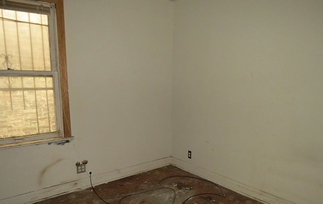 2nd image of 4711 W Monroe St