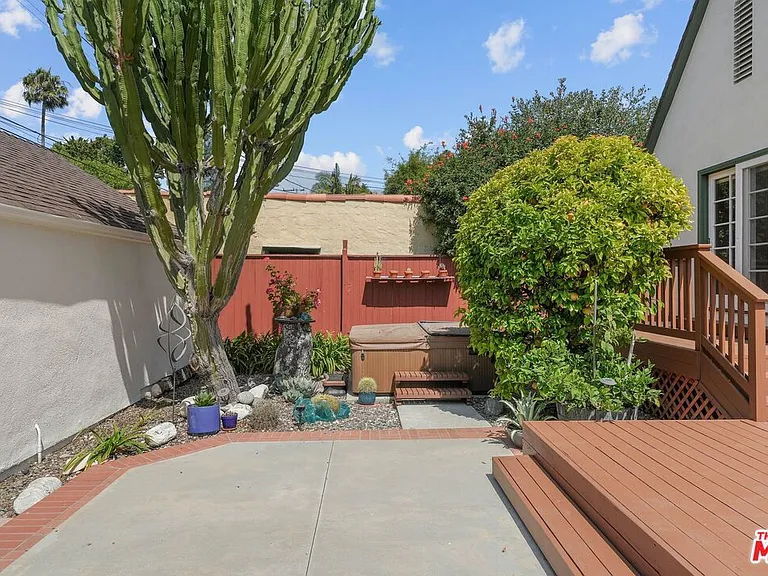 424 12th St — Photo 21