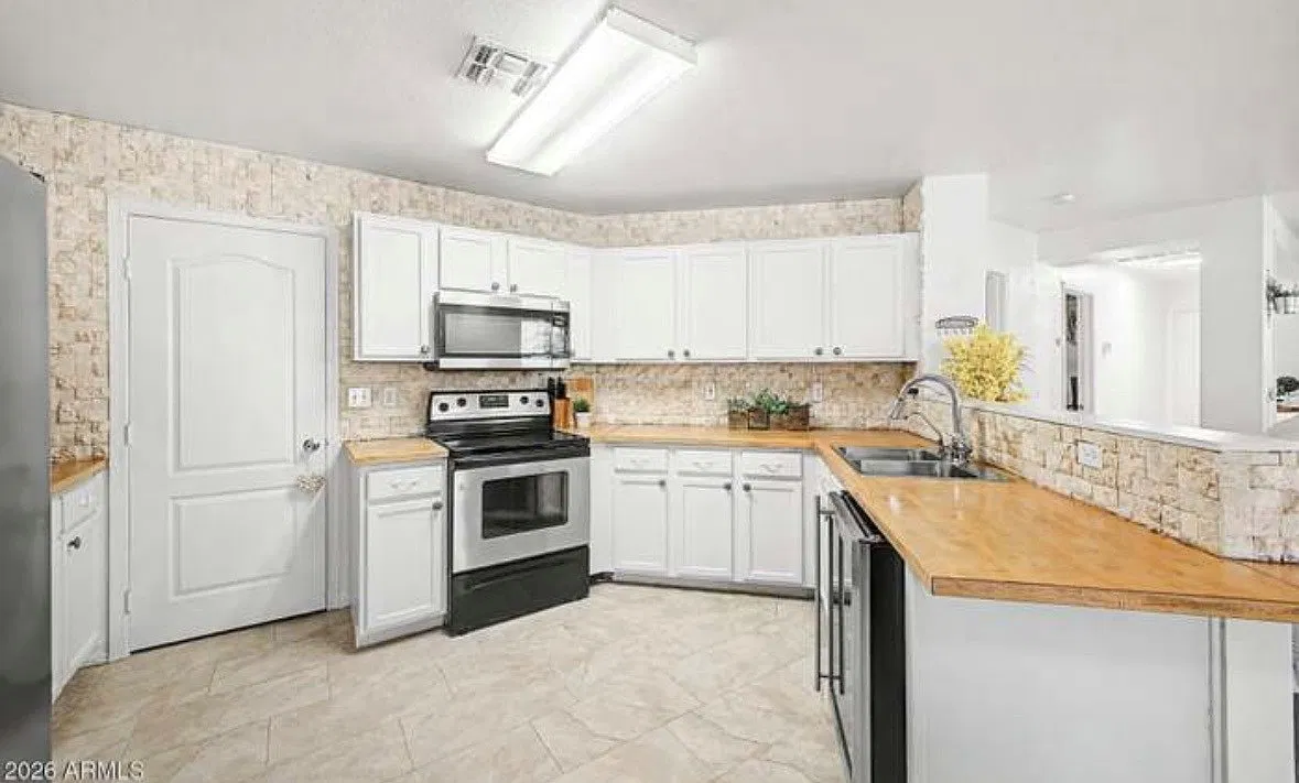 3 bed, 1316 sqft, $750 — Photo 2